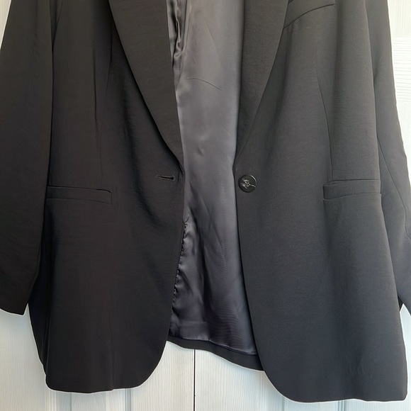 NWT MANGO Plus Black Button Blazer - Picture 3 of 4